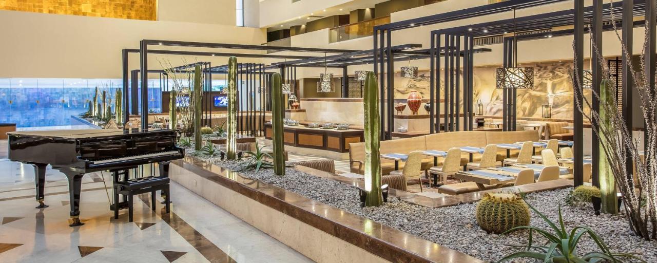 Sheraton Chihuahua Soberano Esterno foto