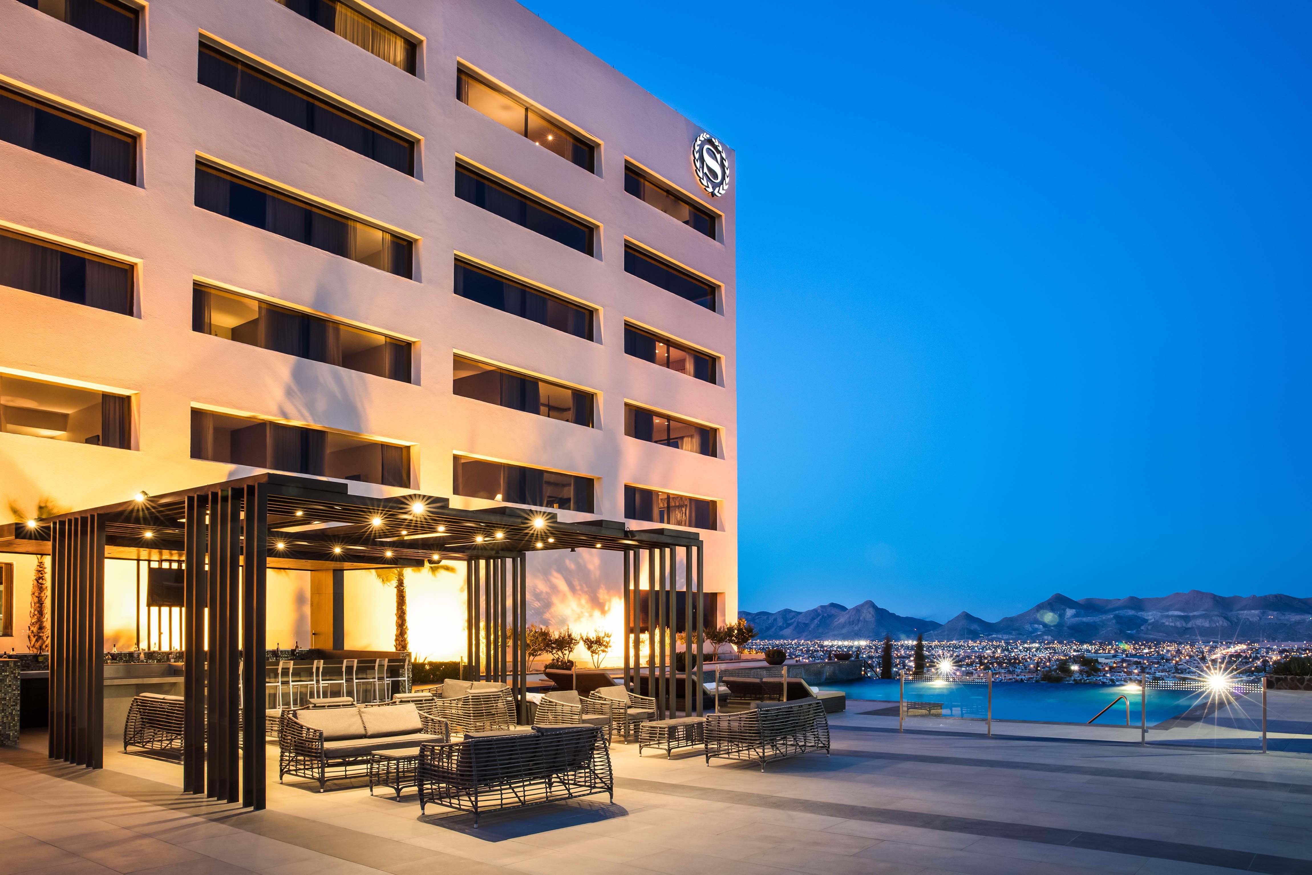Sheraton Chihuahua Soberano Esterno foto