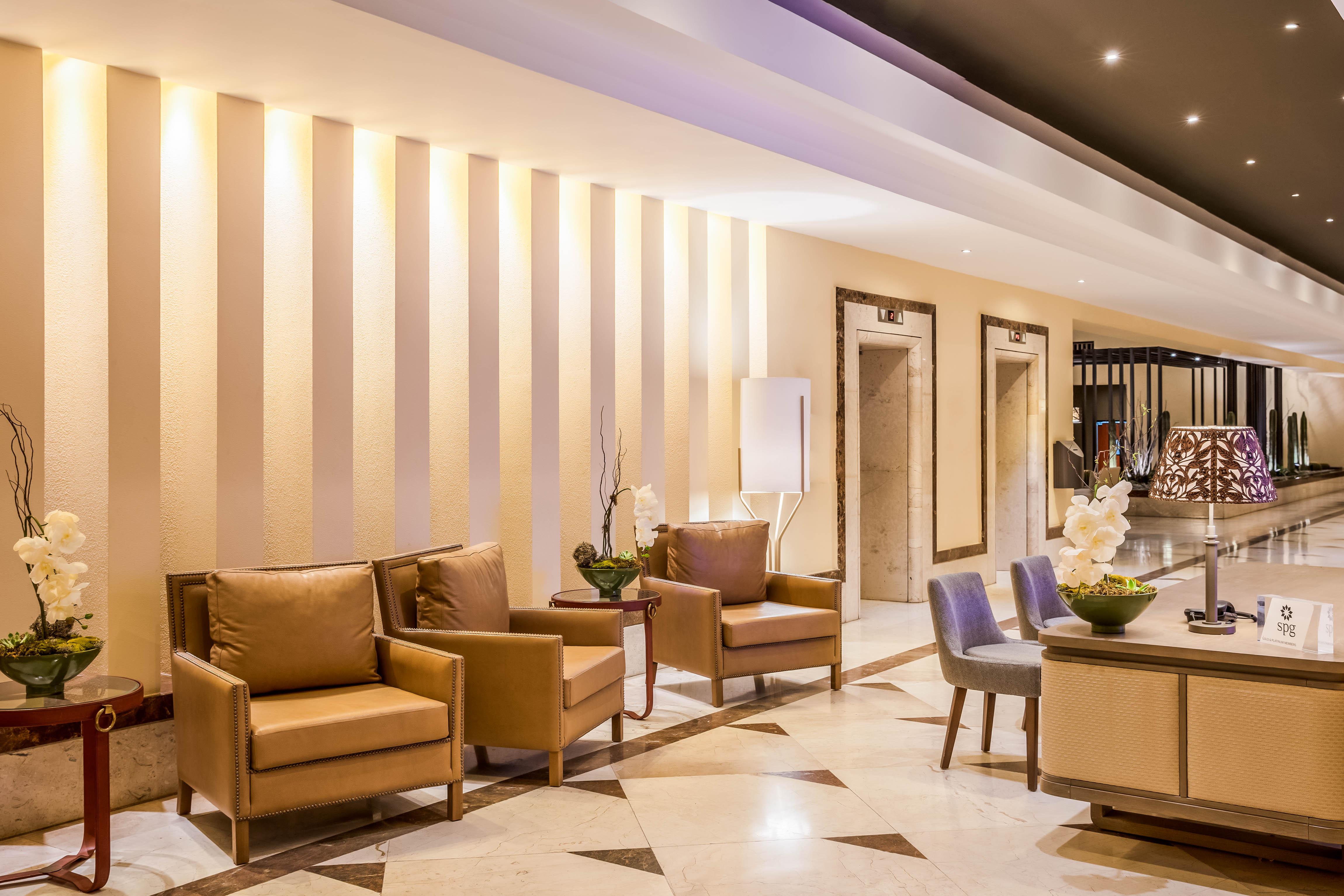 Sheraton Chihuahua Soberano Esterno foto