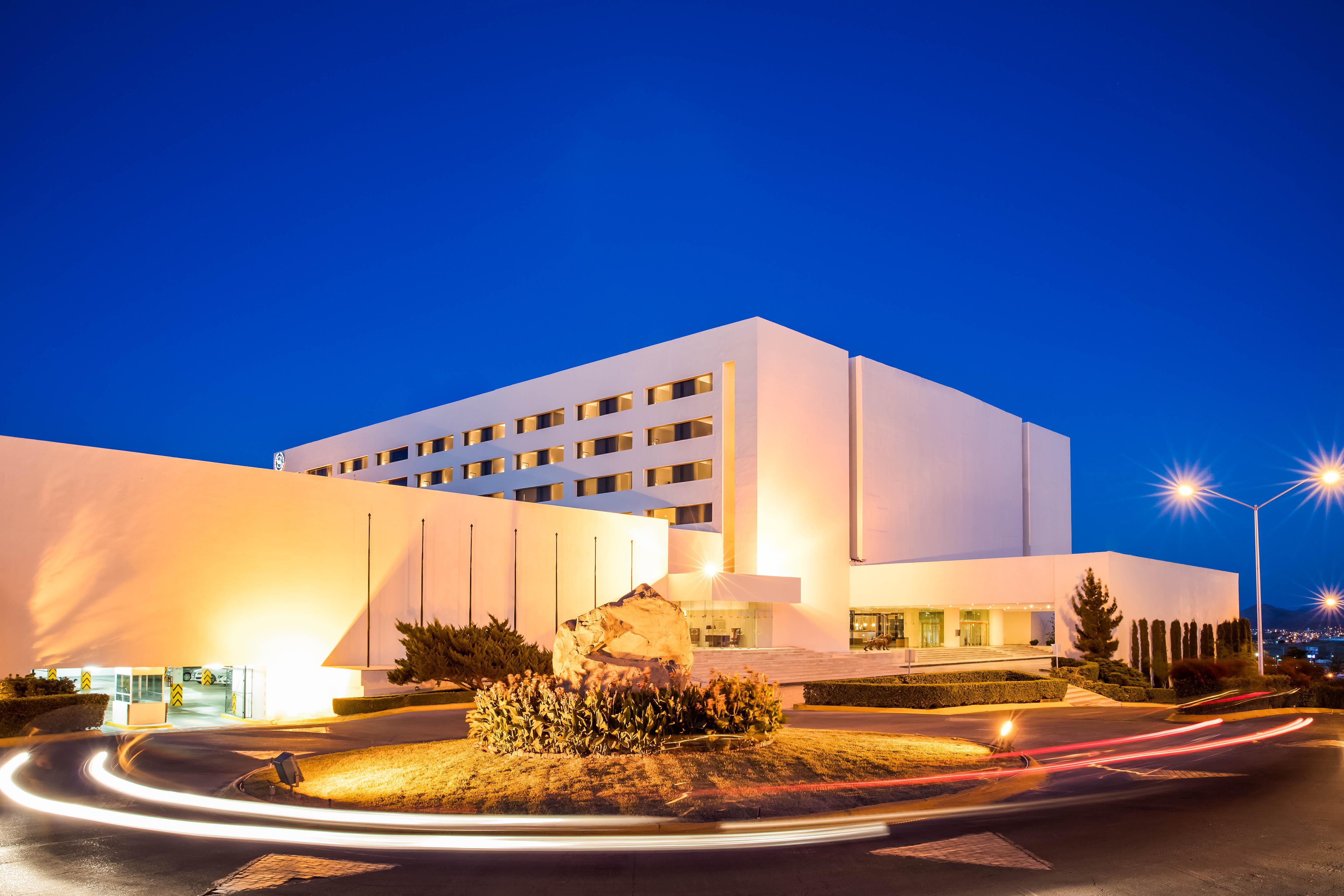 Sheraton Chihuahua Soberano Esterno foto