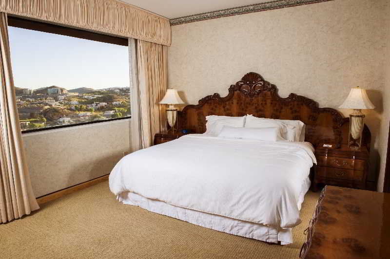 Sheraton Chihuahua Soberano Esterno foto